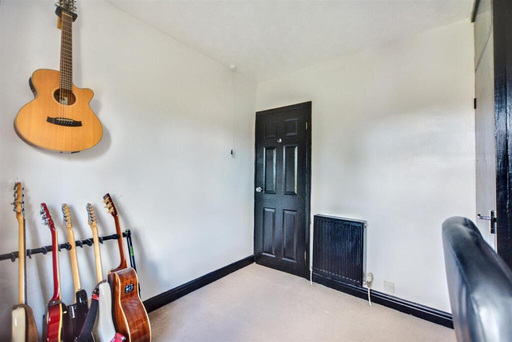 Bedroom 3_2.jpeg
