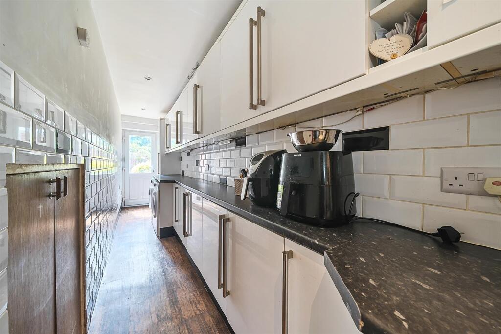 13 Wakeford Close, Nuneaton