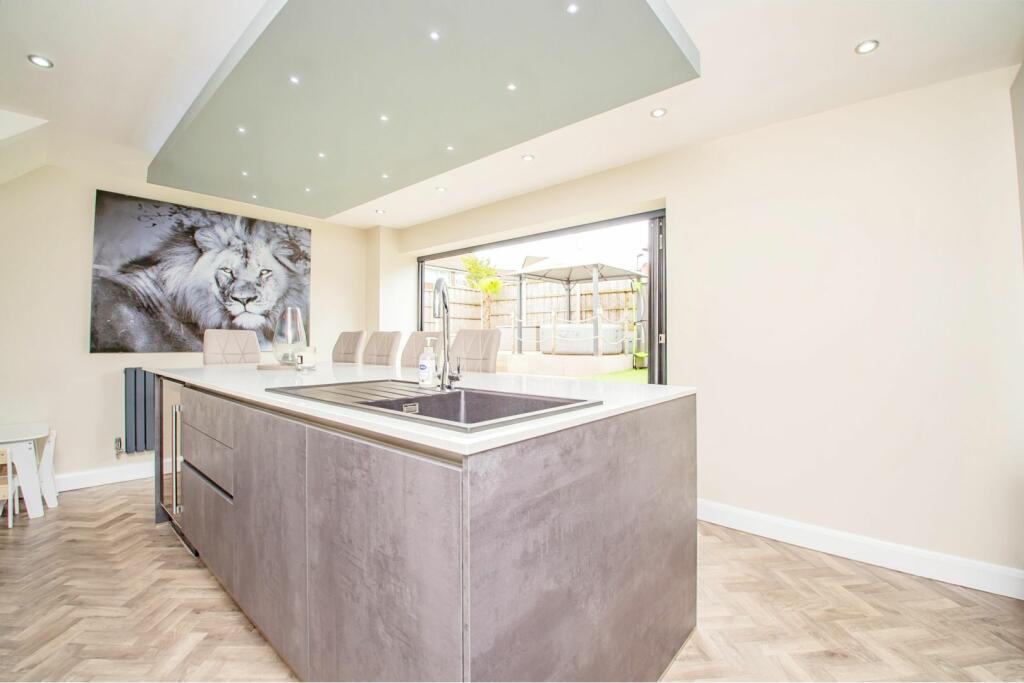 Kitchen/Dining Room