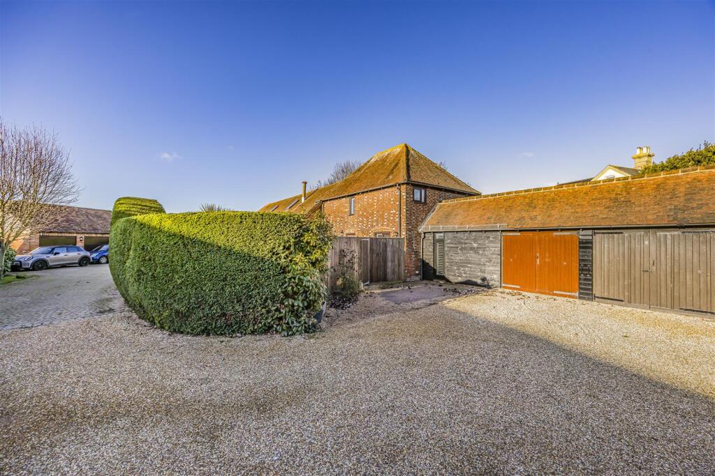 2 Marsh Barns, Marsh Lane, Merston-PorticoMarketin