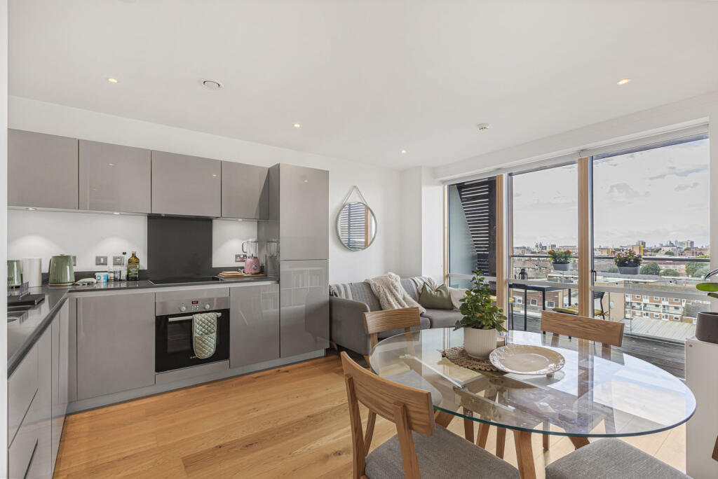 Reception/Kitchen