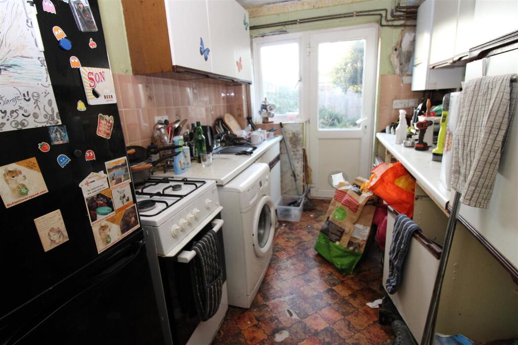 Kitchen.JPG