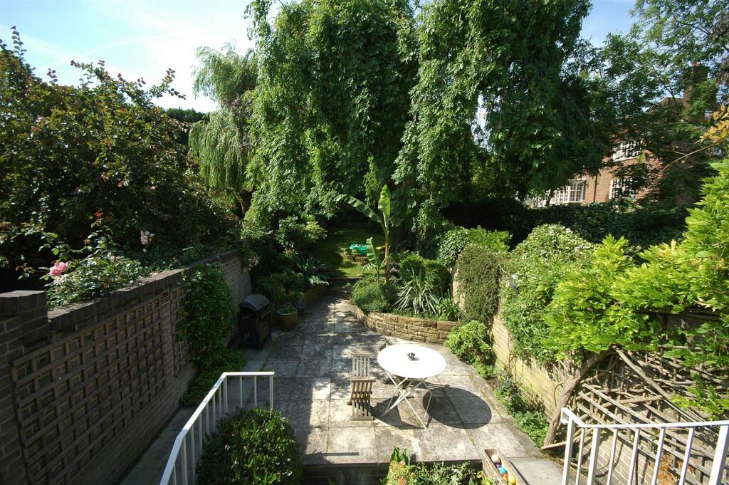 6 Millfield Lane-Garden1.jpg