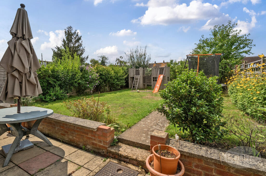 f5d0d883-dade-4af...