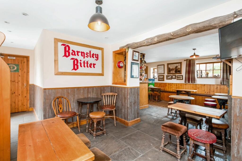 SMITHY ARMS