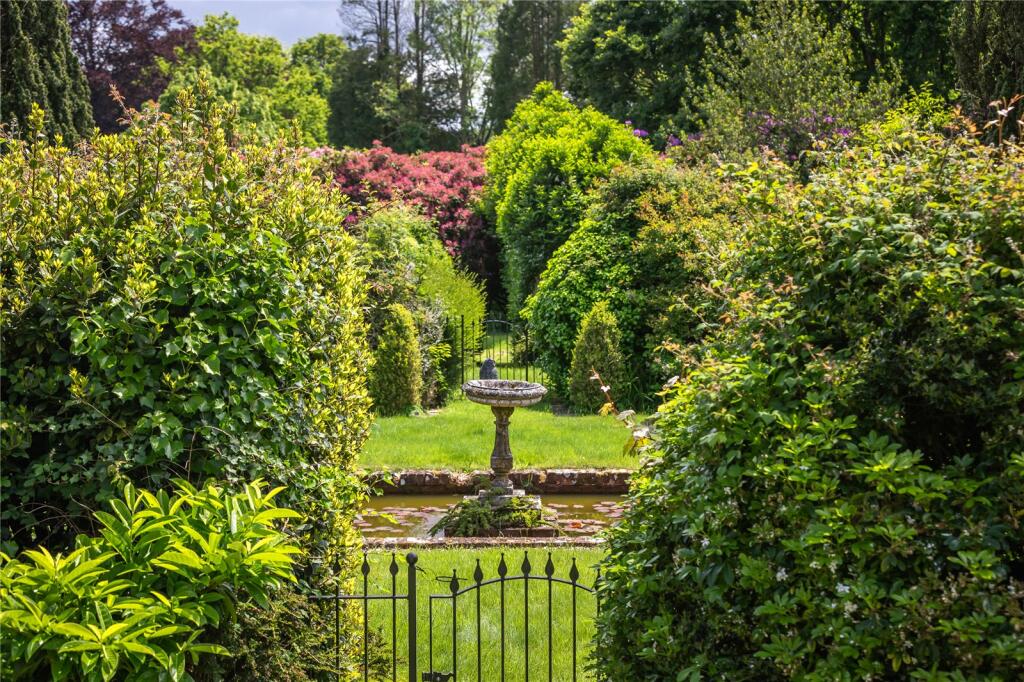 Private Gardens