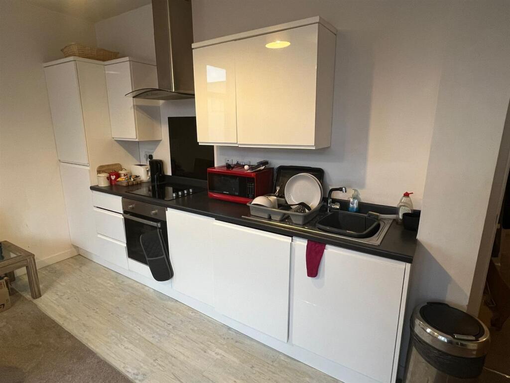 Fitted kitchen.jpg