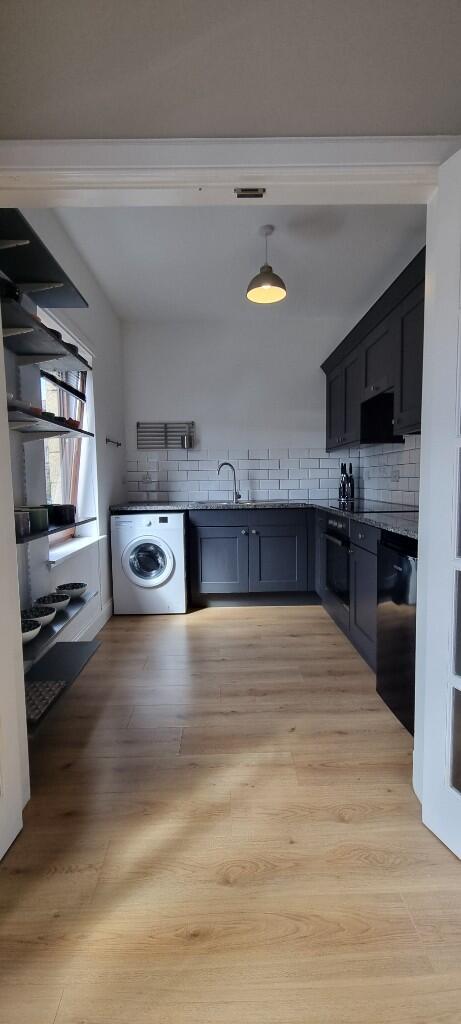 St. Leonards Hill, Edinburgh, EH8