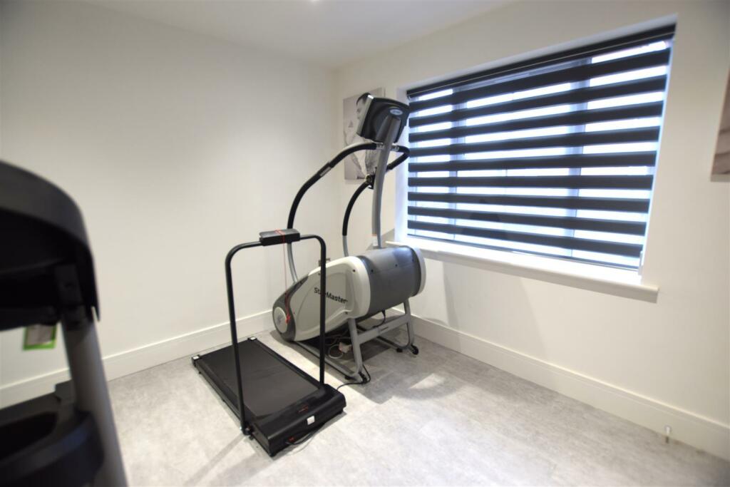 HOME OFFICE/PLAYROOM