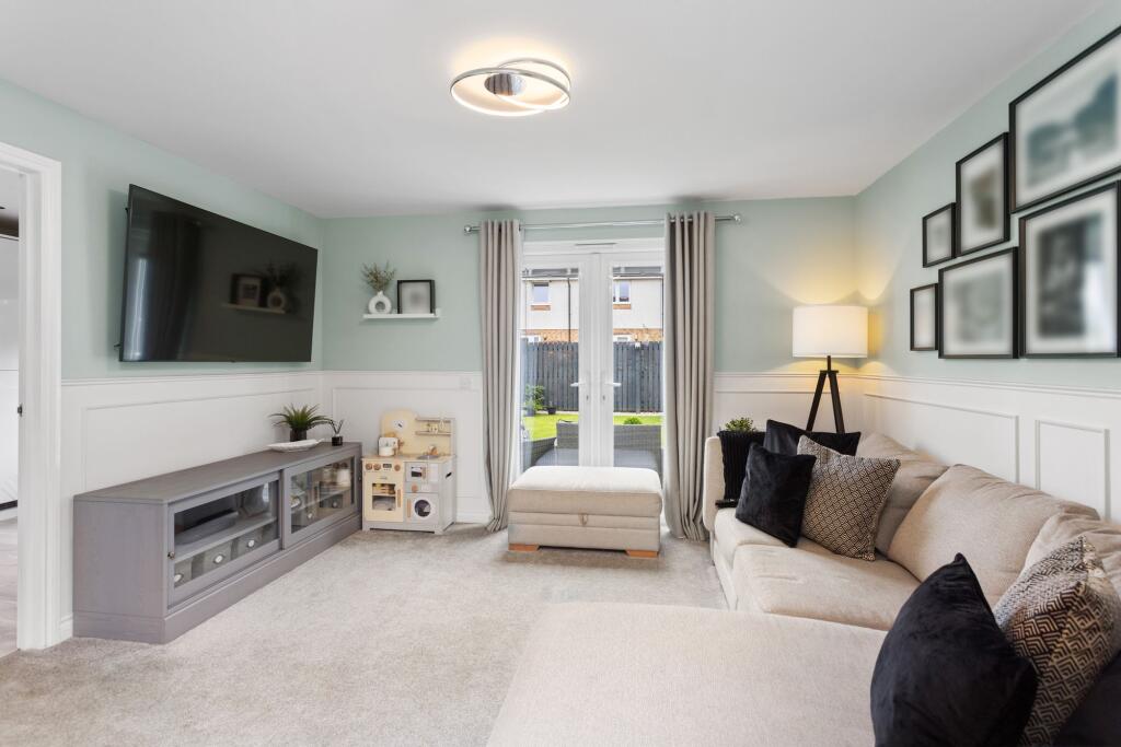 Lounge / Dining Room