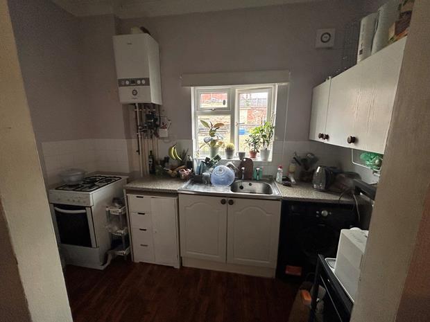 Flat 4, 93 High SS Kitchen 2