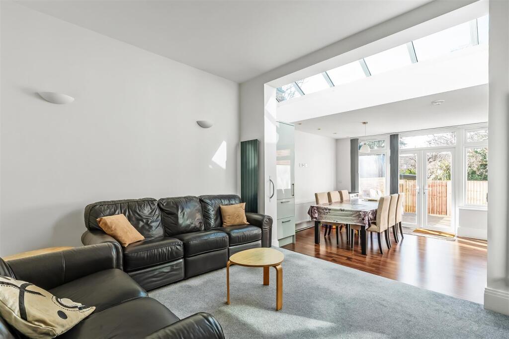 Flat-1-12-Albion-Road-6.jpg