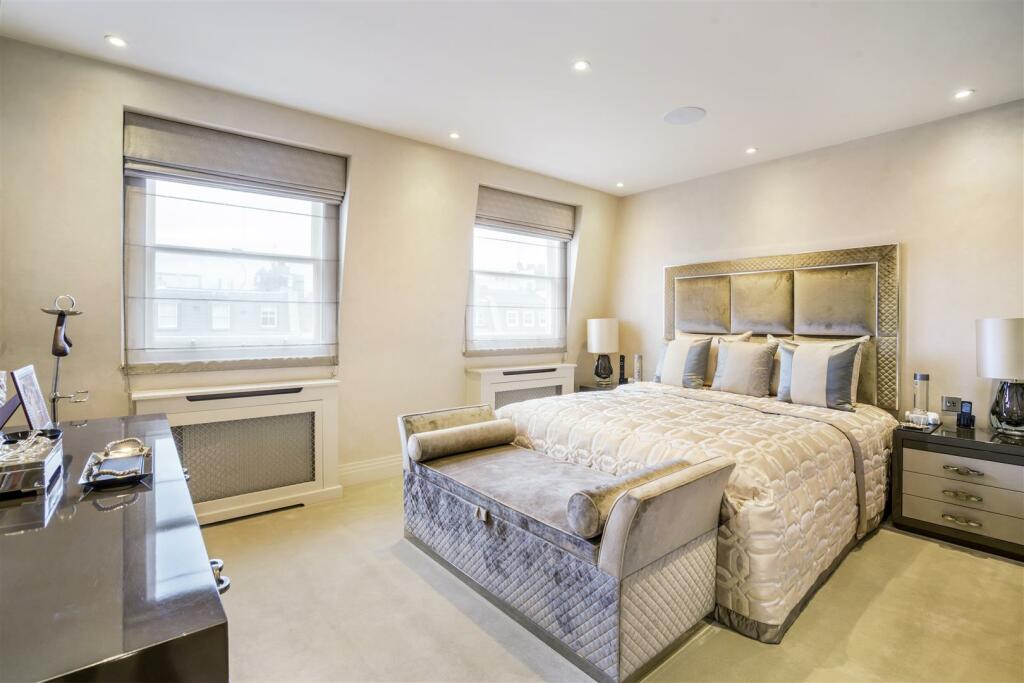 63813_26C Eaton Place  (22).jpg