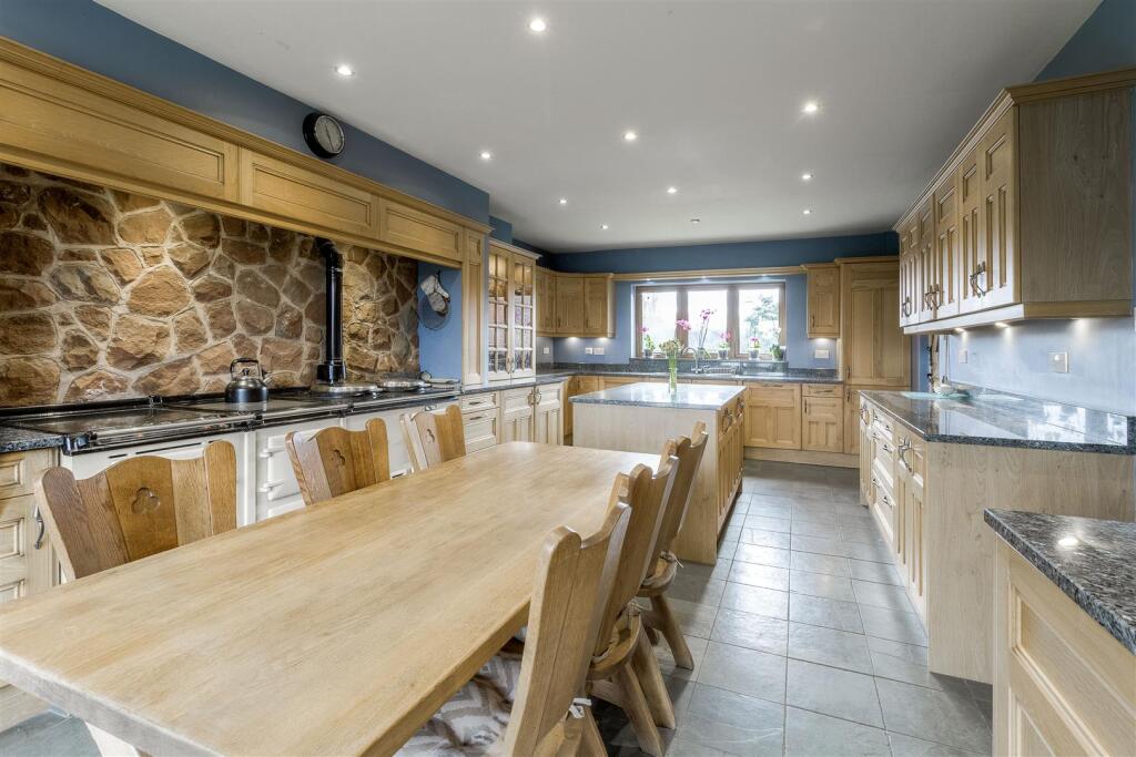 Hipsley Lane, Hurley