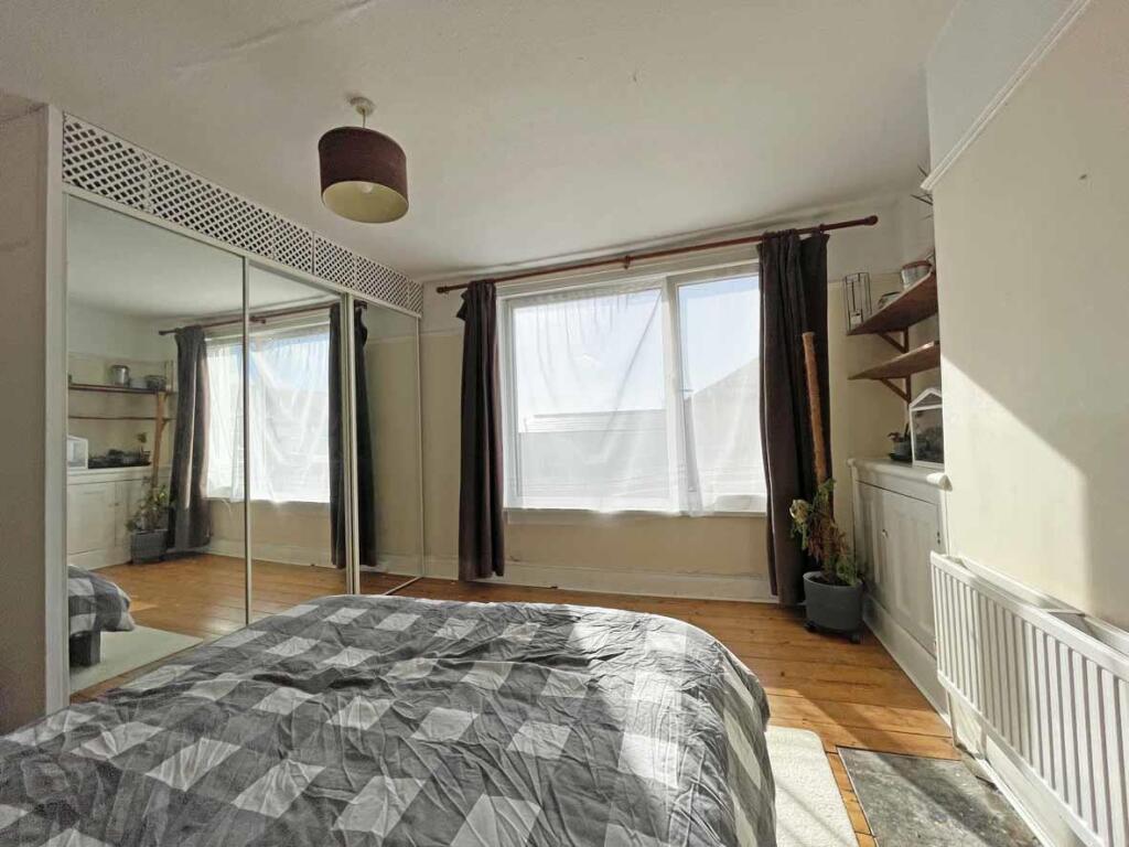 Florence Street 11 Bed 1 Shot 2.jpg