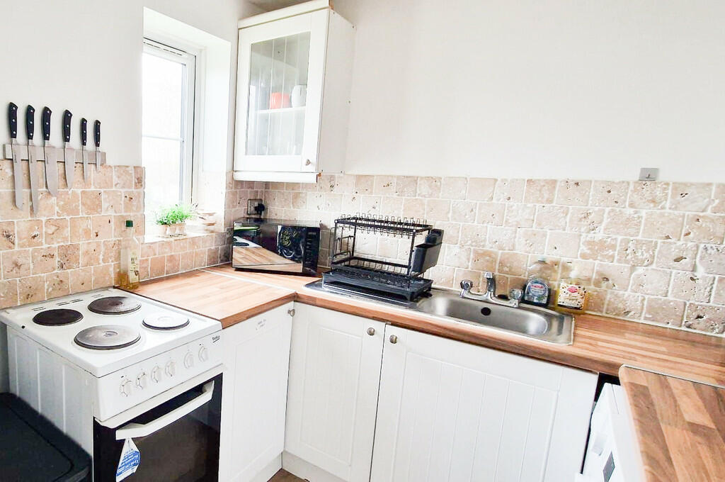 Kitchen 3-2