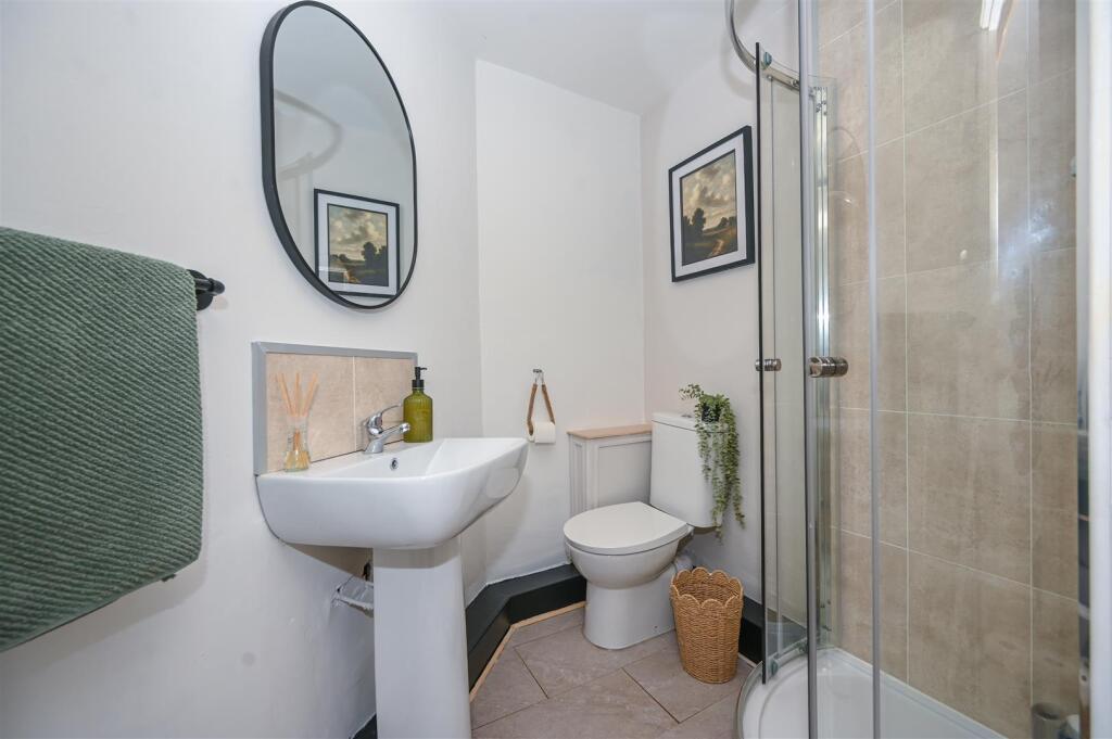 Piele Road - Bathraoom