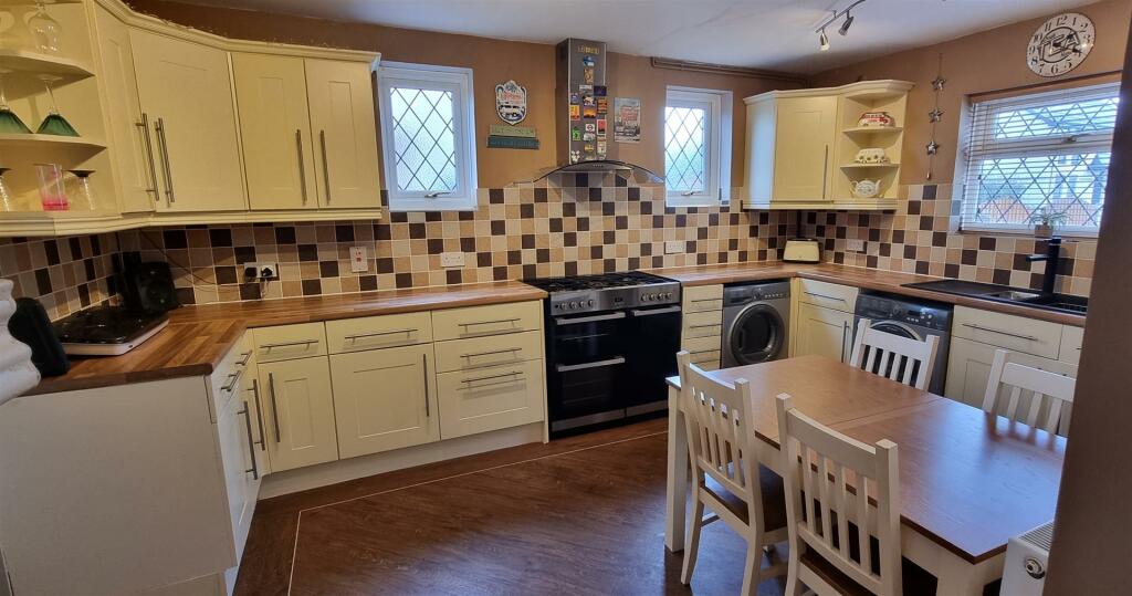 Kitchen Diner