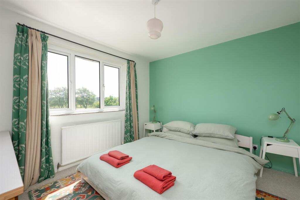 Island Wall, Whitstable