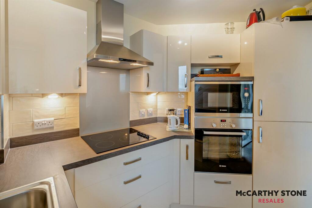8600989-interior08-800.jpg