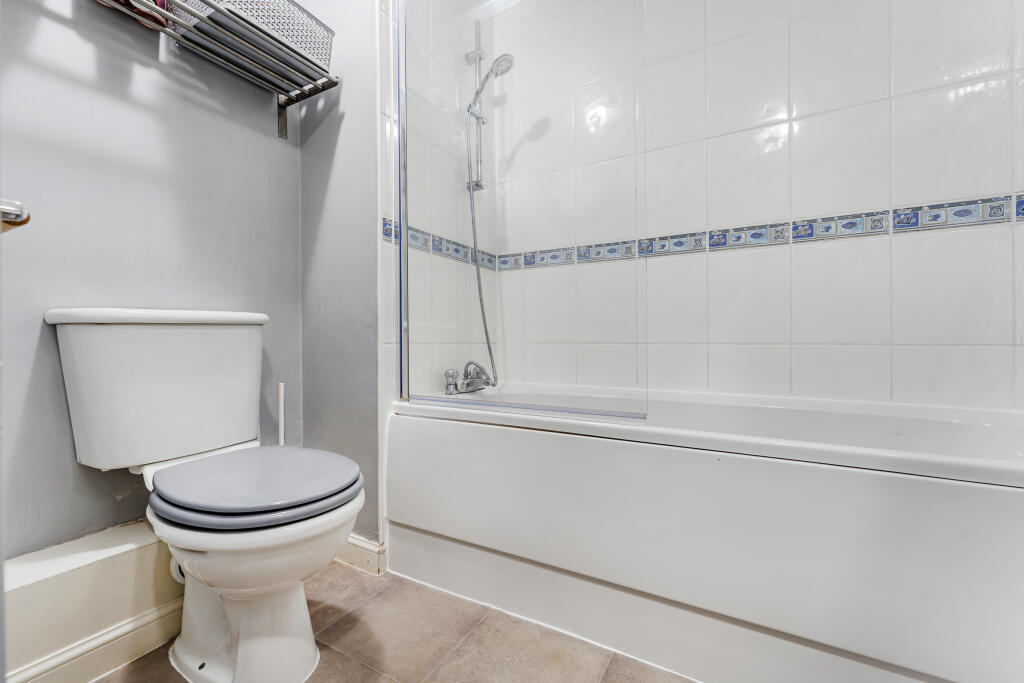 16 Coopers Place-Bathroom.jpg