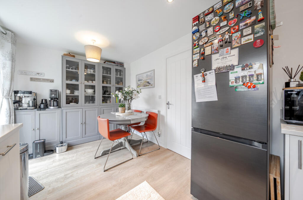 1333003-16-6890c5...