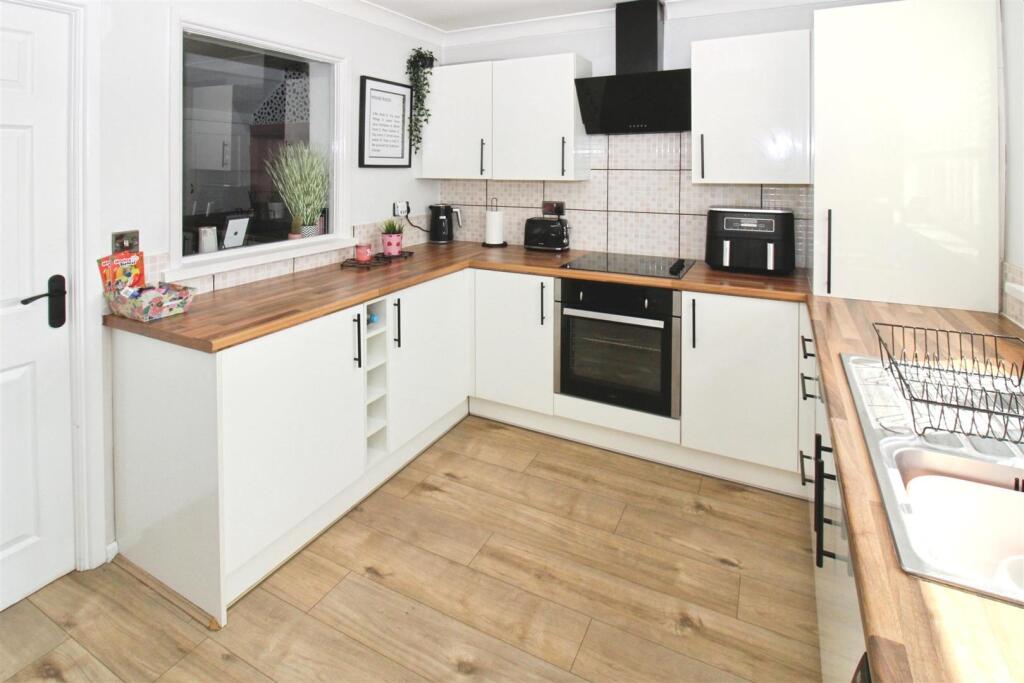 Fitted Kitchen