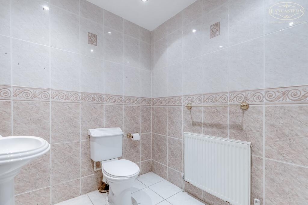 Bedroom 1 En Suite