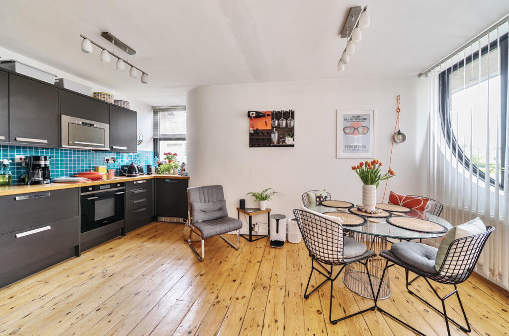 14-681a84bc1a3ac-...