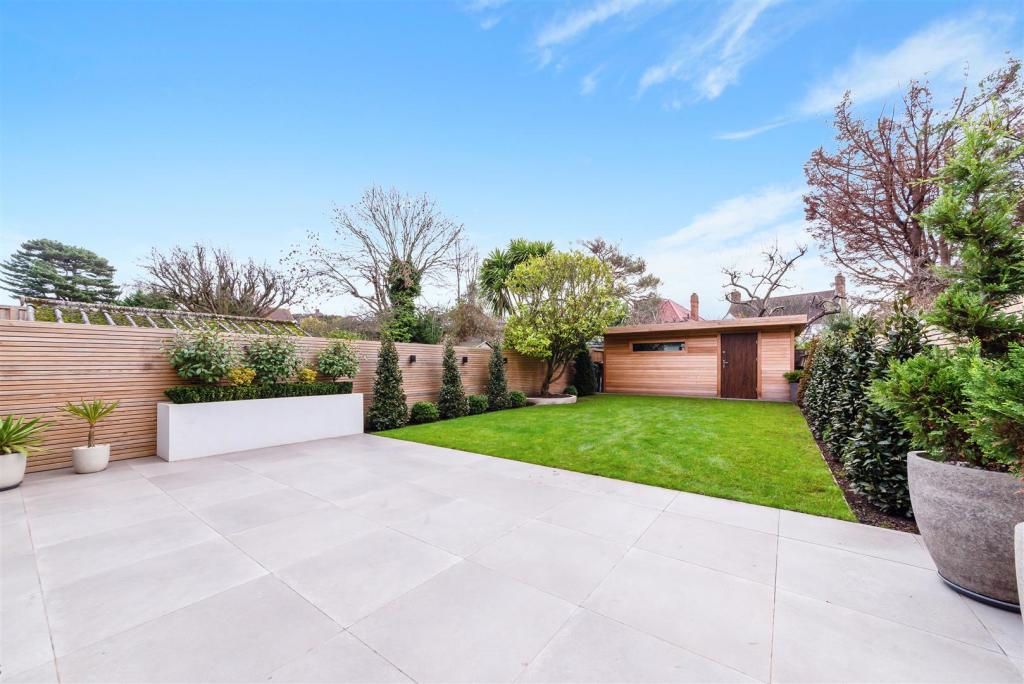South Facing Garden