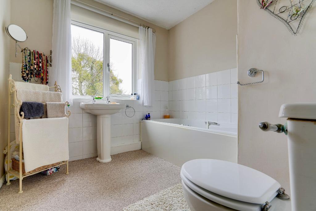 En suite bathroom to bedroom 2