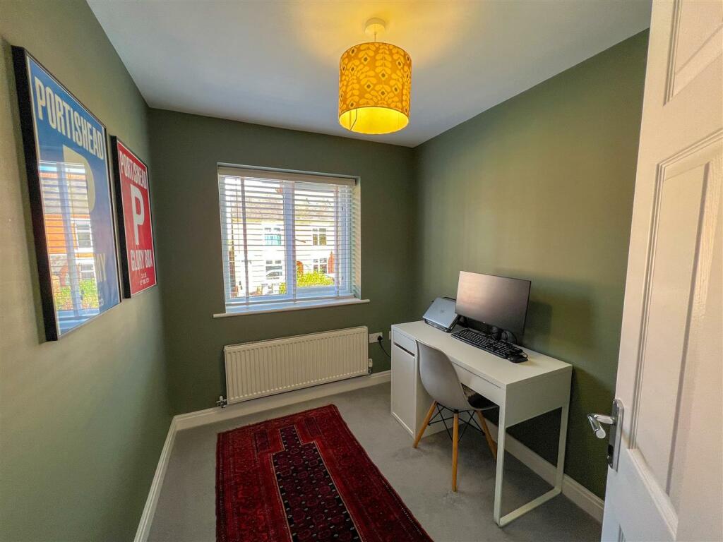 Bedroom 4.JPG