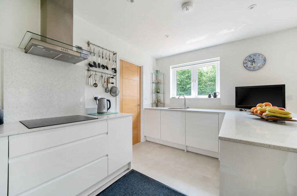 1311239-7-68519bd...