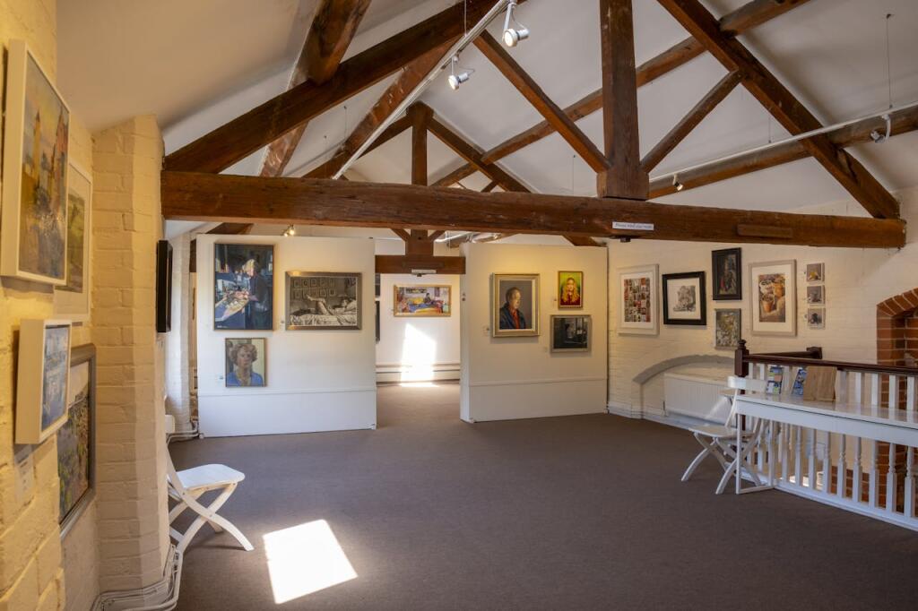 PatchingsBarnGallery2Inside.jpg