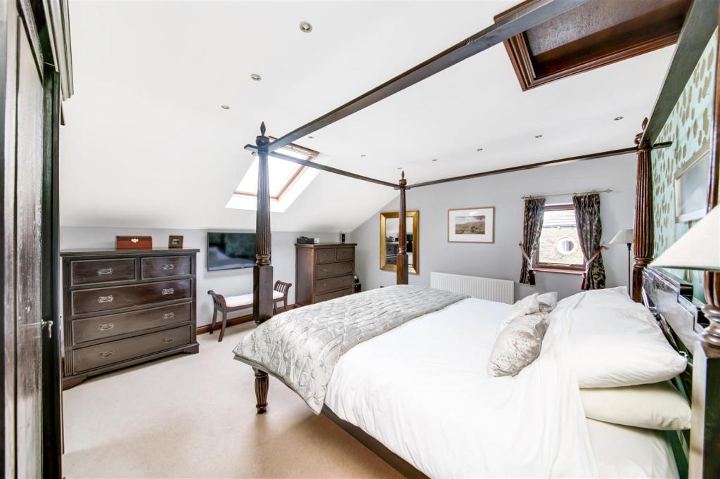 BEDROOM ONE( FIRST FLOOR)