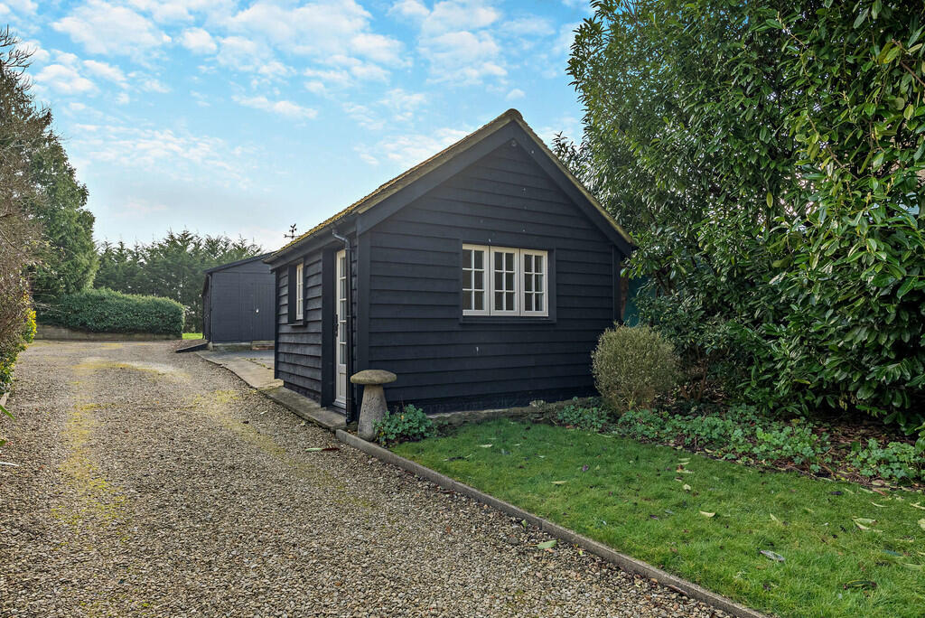 8635540-exterior4...