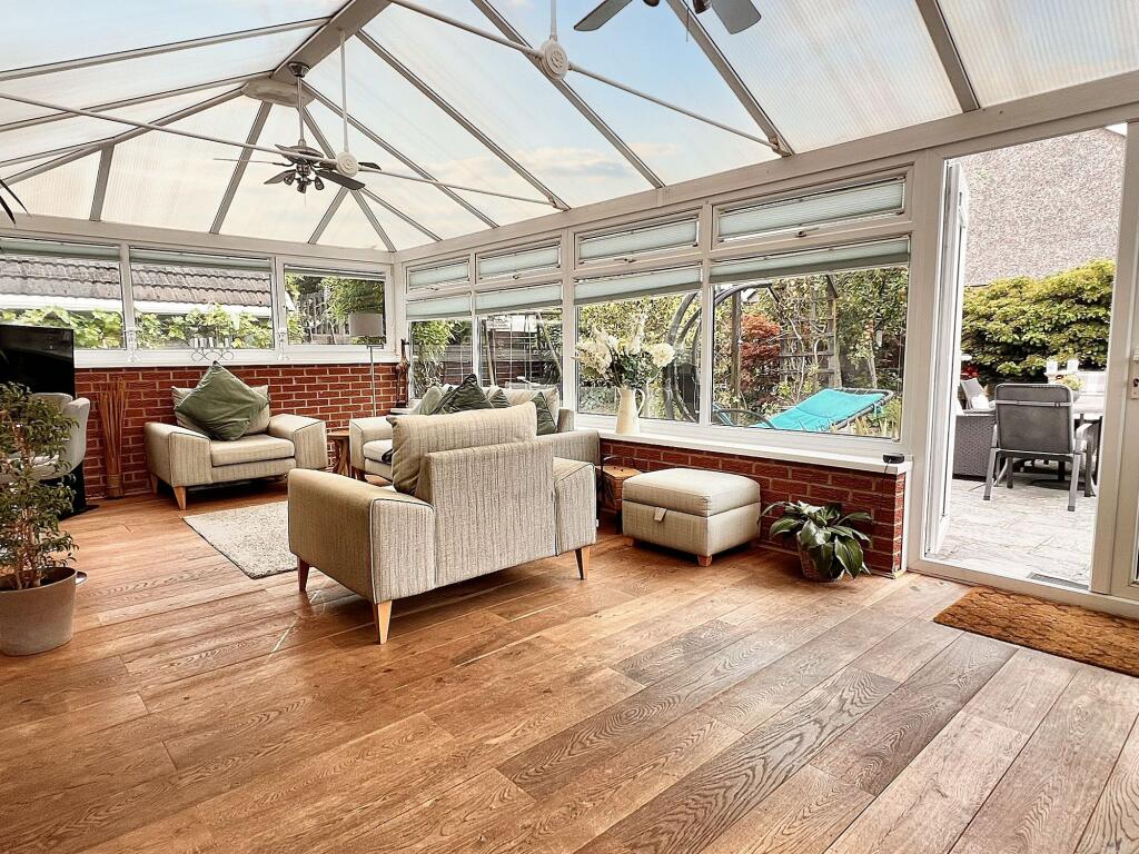 Sun Room/Conservatory
