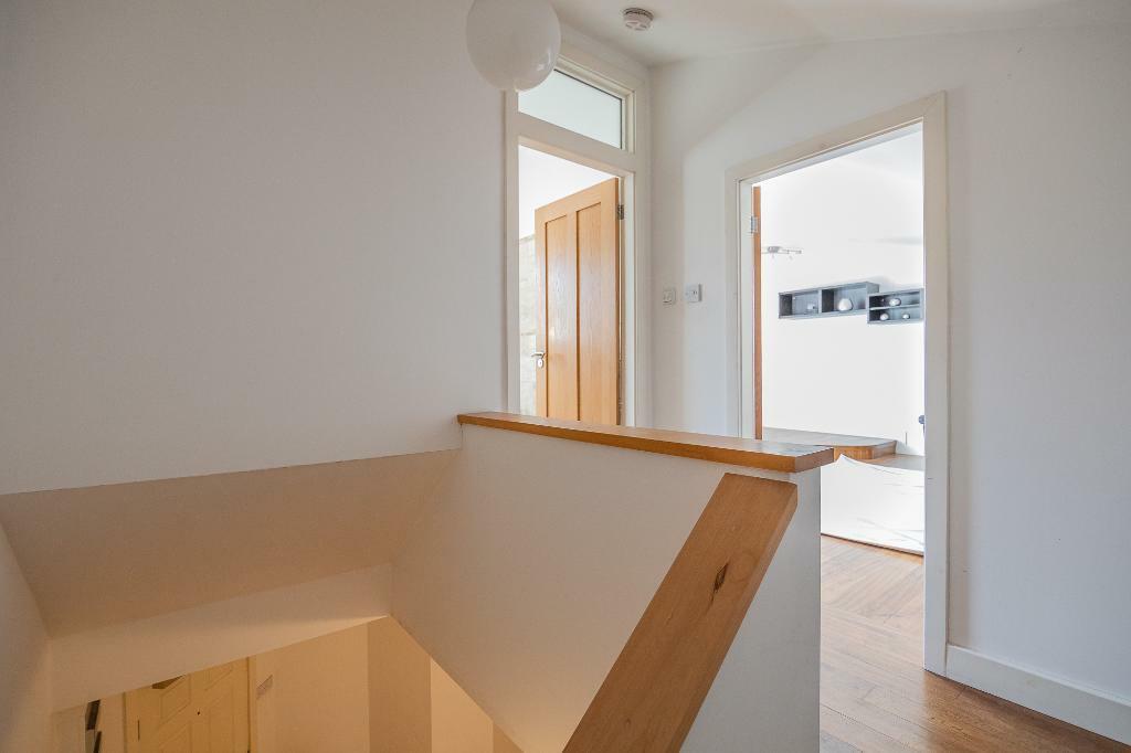 Top floor landing