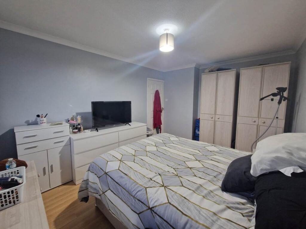 Master bed