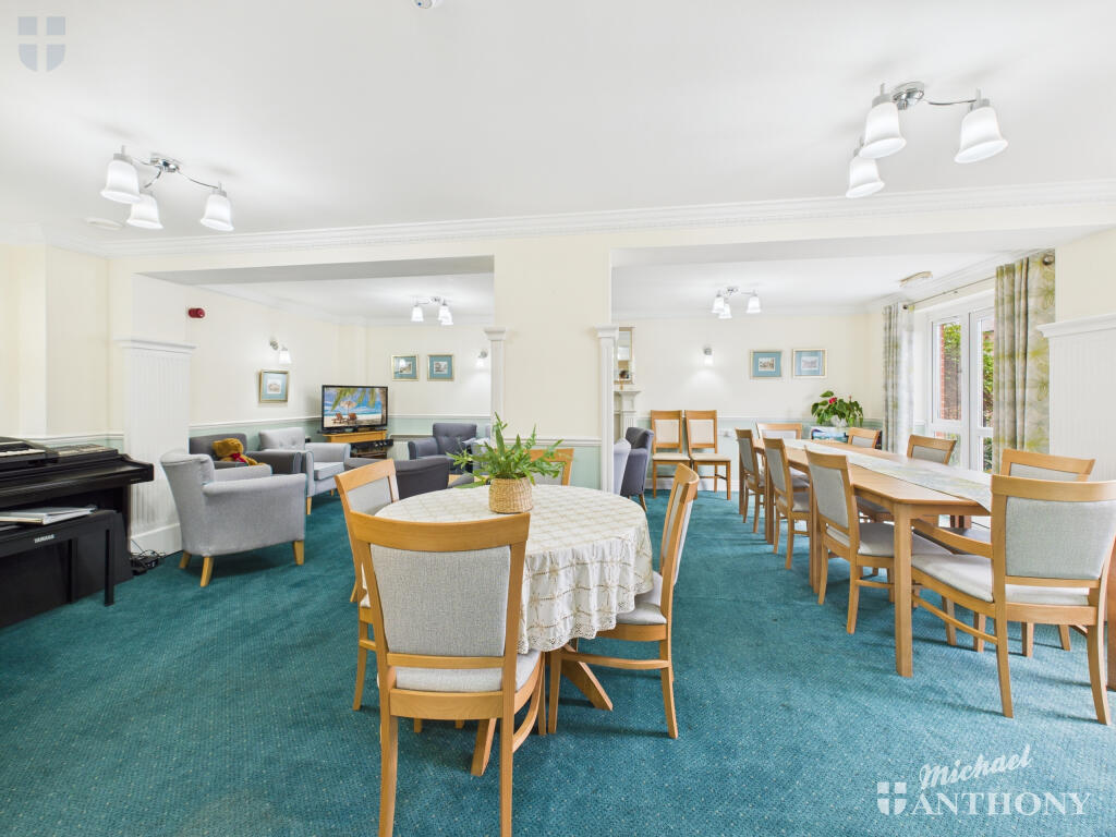 CAM03852G0-PR0447-STILL016