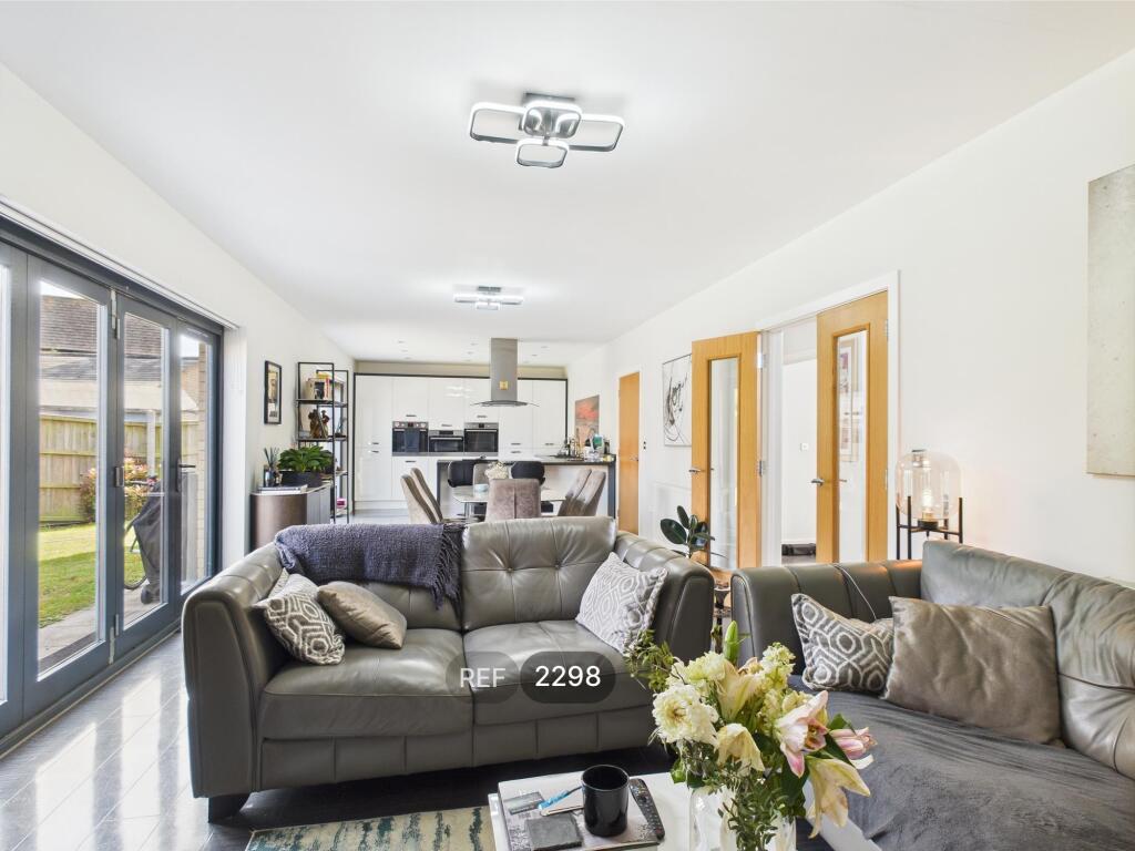 Kitchen / Dining / Living area