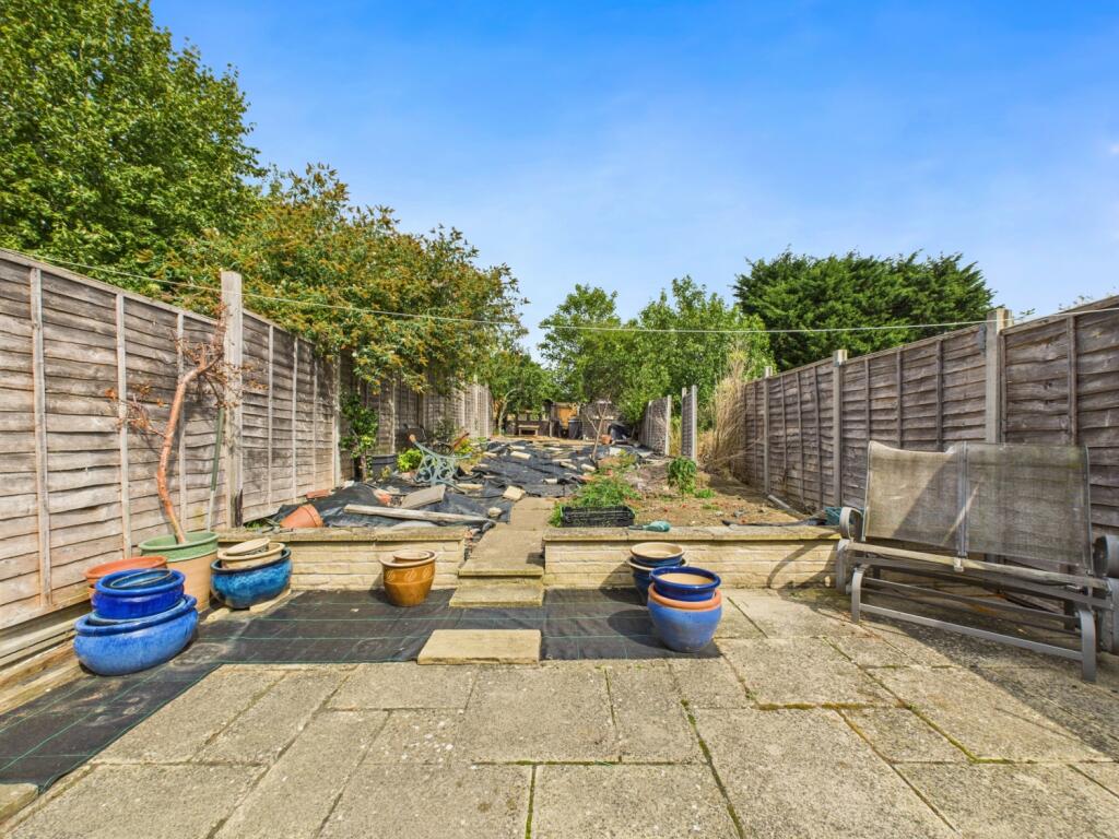 CAM02313G0-PR0093-STILL008