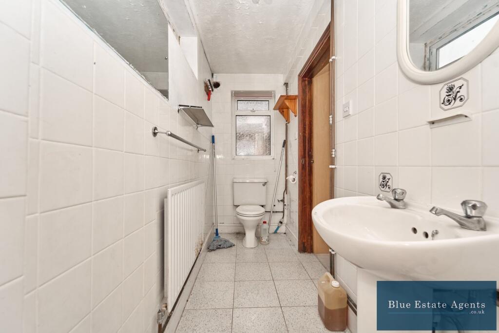 Out Building Shower Suite &amp; WC