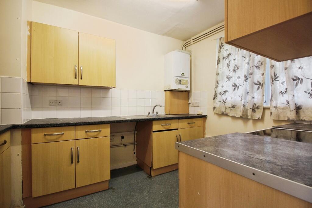 pbox-kitchen-345619.JPG