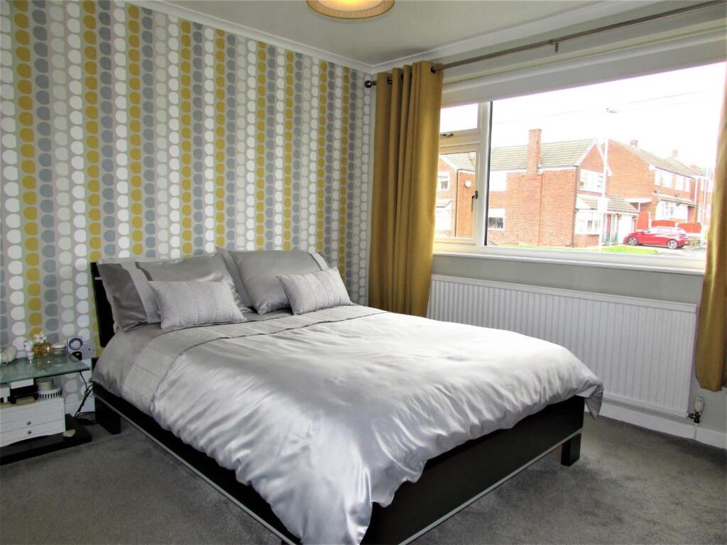 WarwickRd32bed1.JPG