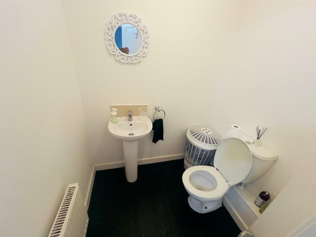 WhatsApp Image 2024-11-04 at 14.49.14 (8).jpeg