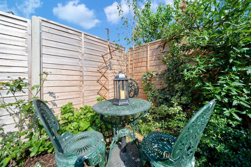 102 Kingston Road-12.jpg