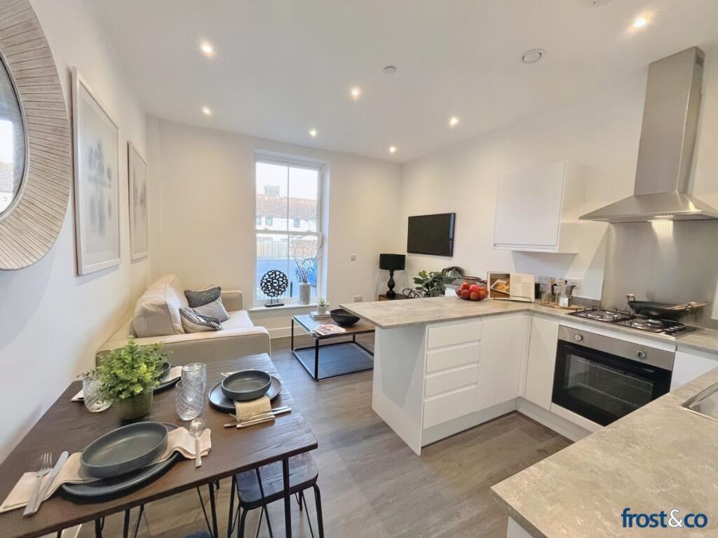 Kitchen Lounge