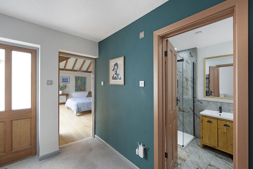 67 Horsecroft Roa...