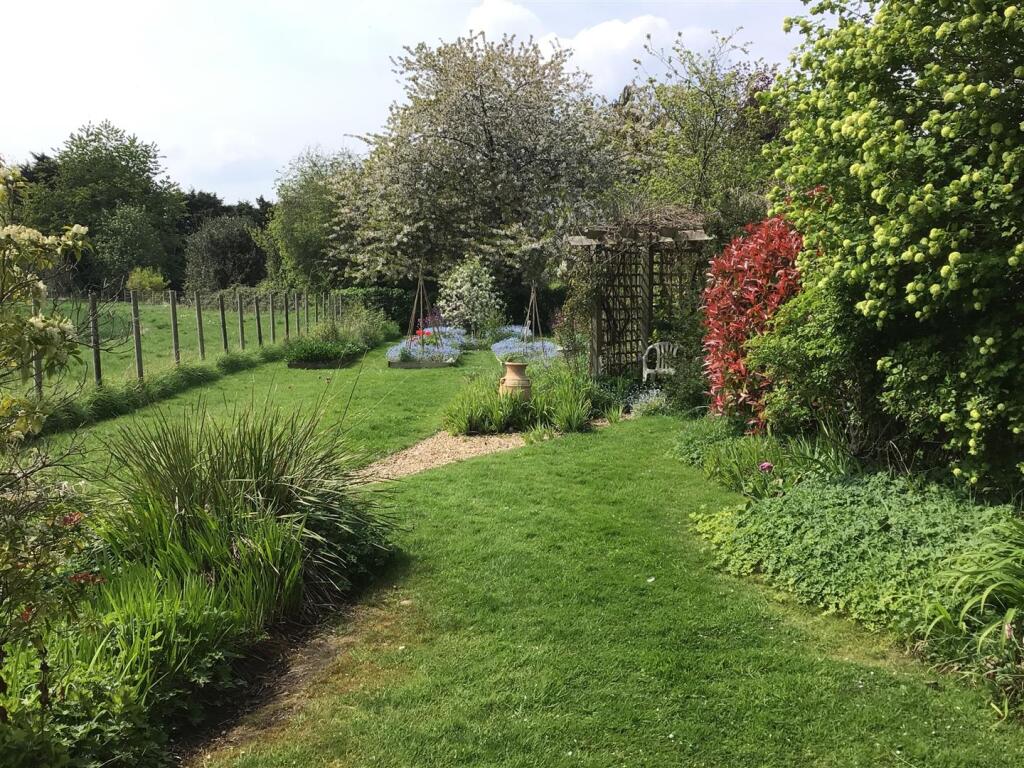 48 brookmead new garden 3.jpg